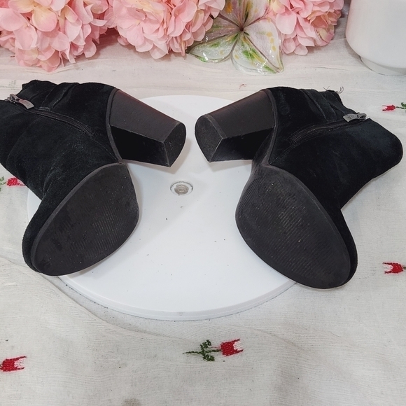 Michael By Michael Shannon Womens High Heel Booties Size: 8W - Picture 11 of 14